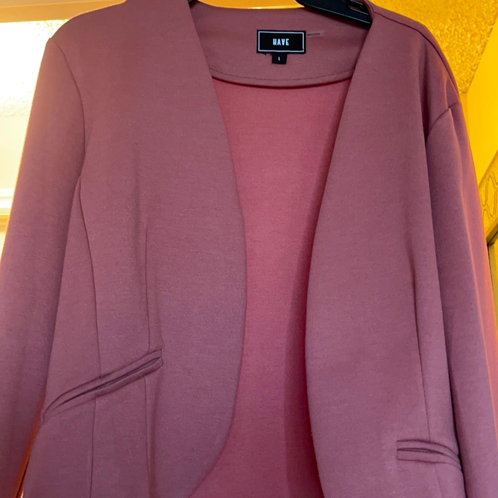 Women’s pink blazer lightweight